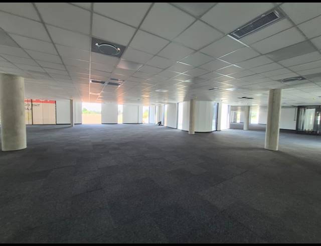 866M² OFFICE TO LET IN SANDTON CENTRAL